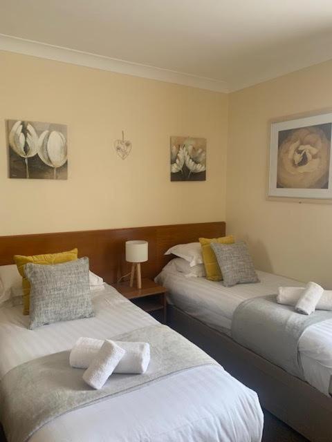 The Dickens Bar & Bed and breakfast 3*